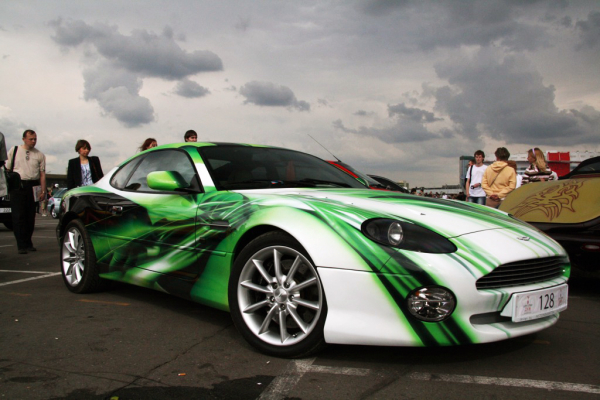 Графика Aston Martin  Графика Aston Martin