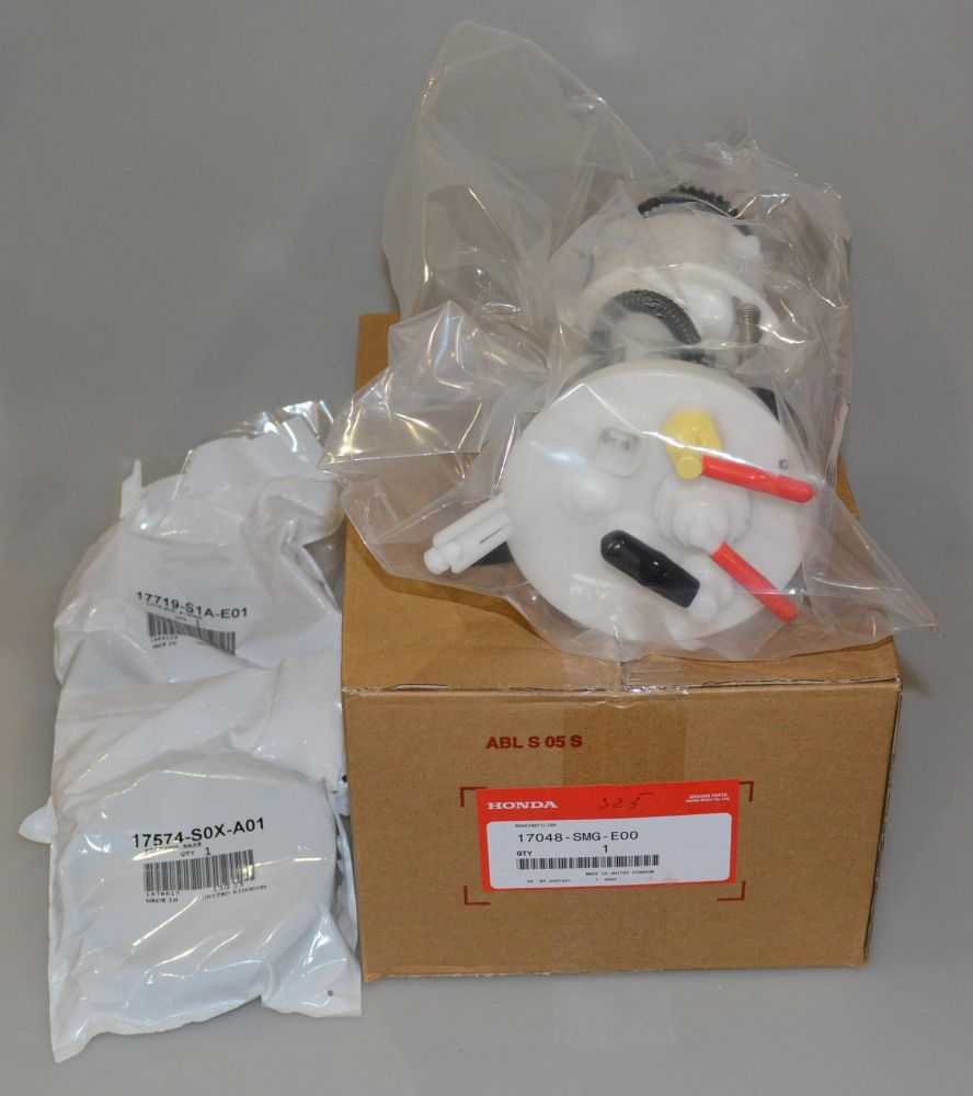 Фильтр топливный Civic 5d, Civic Type R  Honda 17048SMGE00 (17048-SMG-E00)