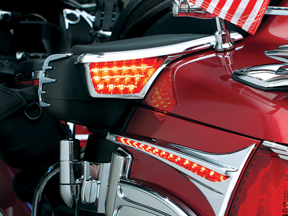 Накладки на пассажирские подлокотники (Пара) для Honda GL1800 Gold Wing 3240  Накладки на пассажирские подлокотники (Пара) для Honda GL1800 Gold Wing 3240