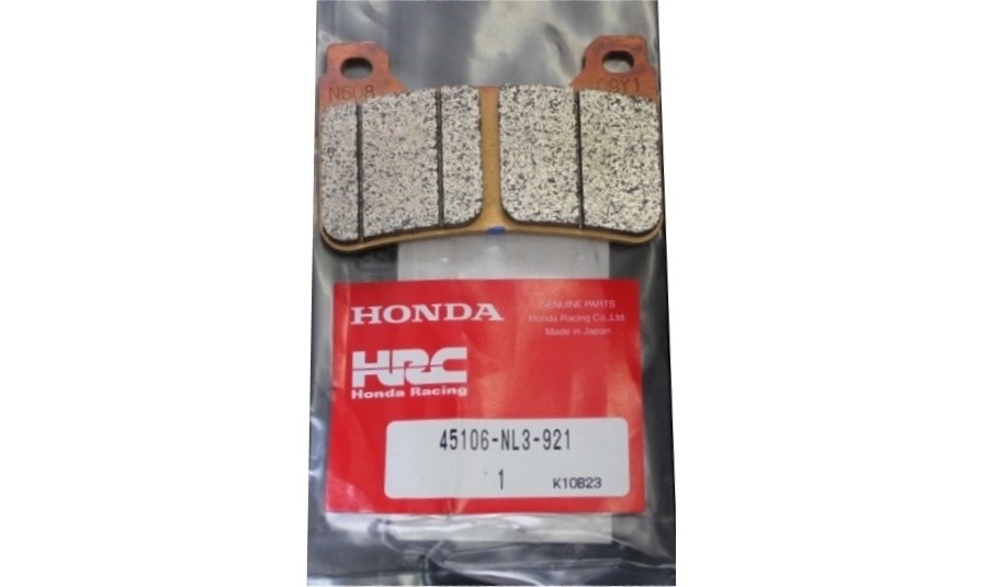 Оригинальные спортивные тормозные колодки HONDA HRC 45106NL3921 (45106-NL3-921) Оригинальные спортивные тормозные колодки HONDA HRC 45106NL3921 (45106-NL3-921)