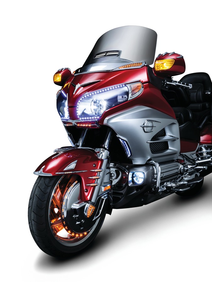 Накладка на центральный воздухозаборник (1 шт) для Honda GL1800 Gold Wing 7328 Накладка на центральный воздухозаборник (1 шт) для Honda GL1800 Gold Wing 7328