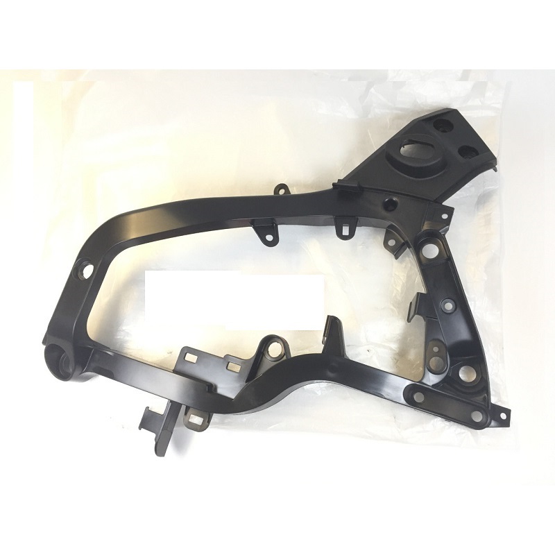 Кронштейн переднего обтекателя/морды (правый) для Honda VFR1200X Crosstourer 2012-2015 Кронштейн переднего обтекателя/морды (правый) для Honda VFR1200X Crosstourer 2012-2015