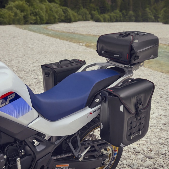 Оригинальная боковая сумка для Honda XL750 Transalp (2023 - н.в.) Оригинальная боковая сумка для Honda XL750 Transalp (2023 - н.в.)