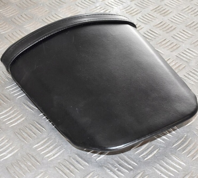 Оригинальное пассажирское сиденье для Honda CBR600RR (2007 - н.в.) Оригинальное пассажирское сиденье для Honda CBR600RR (2007 - н.в.)