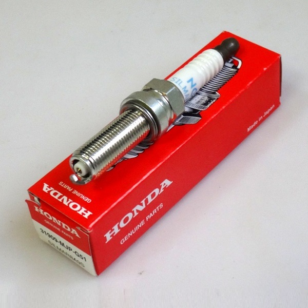 Оригинальная свеча зажигания Honda SILMAR8A9S