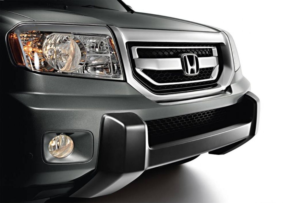 Накладка декоративная переднего бампера для Honda Pilot 2  Накладка декоративная переднего бампера для Honda Pilot 2