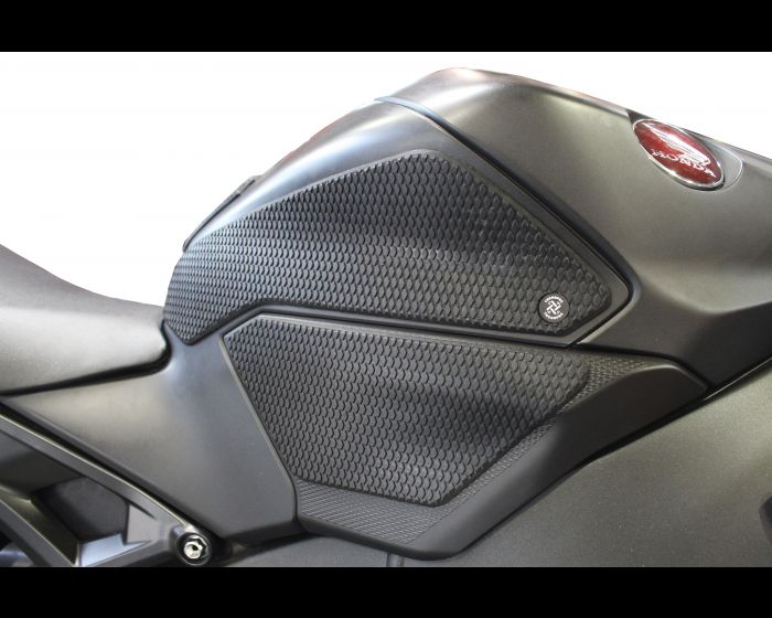Комплект защитных наклеек на бак TechSpec  для мотоцикла Honda CBR1000RR 17- Комплект защитных наклеек на бак TechSpec  для мотоцикла Honda CBR1000RR 17-