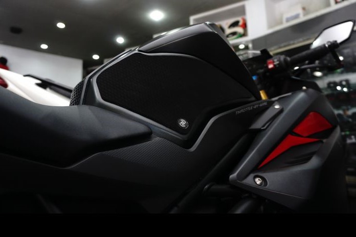 Комплект защитных наклеек на бак TechSpec  для мотоцикла Honda CBR250RR 16- Комплект защитных наклеек на бак TechSpec  для мотоцикла Honda CBR250RR 16-