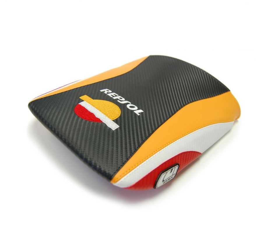 Чехол на сиденье LUIMOTO Repsol (Passenger) для Honda CBR1000RR (04-07г.) Чехол на сиденье LUIMOTO Repsol (Passenger) для Honda CBR1000RR (04-07г.)