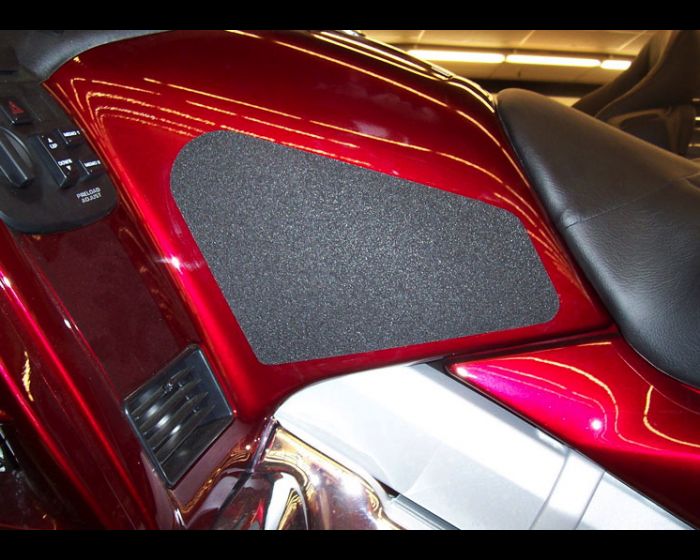 Комплект защитных наклеек на бак TechSpec  для мотоцикла Honda GL1800  01-10 Комплект защитных наклеек на бак TechSpec  для мотоцикла Honda GL1800  01-10