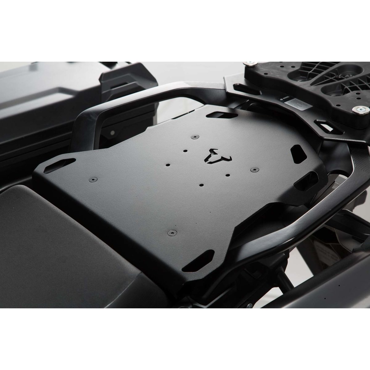 Площадка SW-Motech SEAT-RACK для Honda CRF1000L Africa Twin (SD04) 2015-2017 Площадка SW-Motech SEAT-RACK для Honda CRF1000L Africa Twin (SD04) 2015-2017