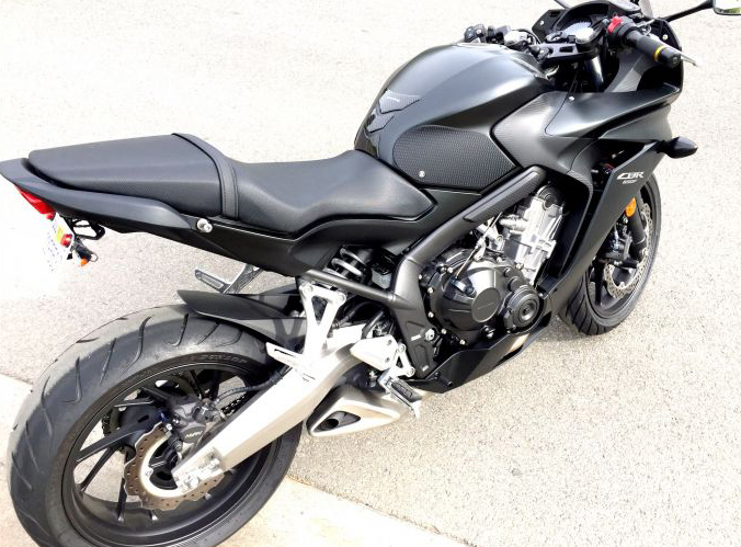 Комплект защитных наклеек на бак TechSpec  для мотоцикла Honda CBR650F 15-18 Комплект защитных наклеек на бак TechSpec  для мотоцикла Honda CBR650F 15-18