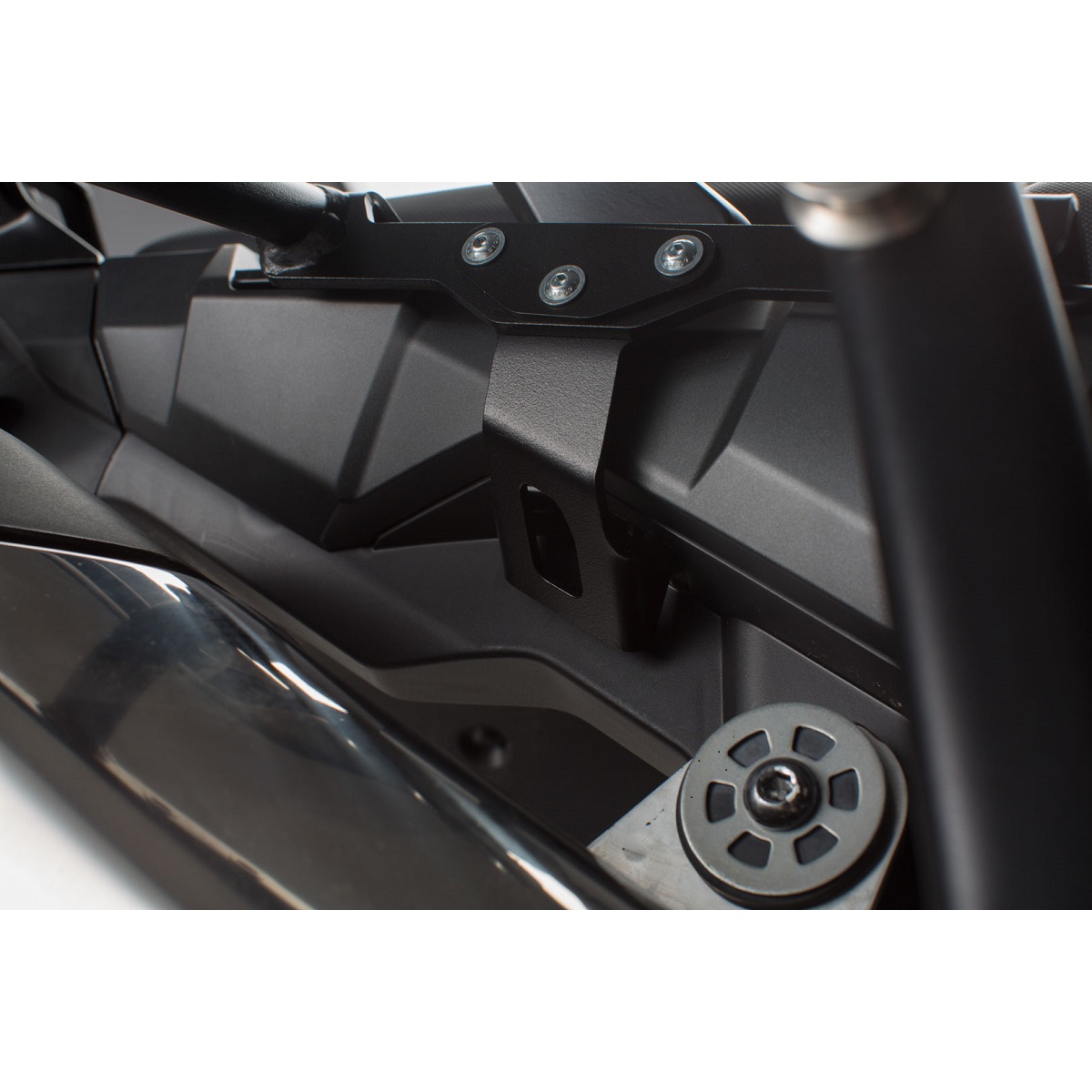 Усиленный крепеж для креплений боковых сумок SW-Motech PRO/EVO на Honda HONDA CRF1000L Africa Twin (SD06) '17-'19) Усиленный крепеж для креплений боковых сумок SW-Motech PRO/EVO на Honda HONDA CRF1000L Africa Twin (SD06) '17-'19)
