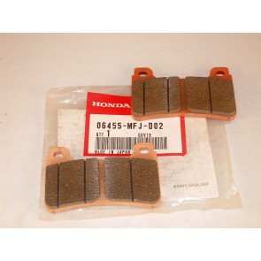 Оригинальные передние тормозные колодки для мотоцикла Honda 06455MFJD02 (06455-MFJ-D02) Оригинальные передние тормозные колодки для мотоцикла Honda 06455MFJD02 (06455-MFJ-D02)