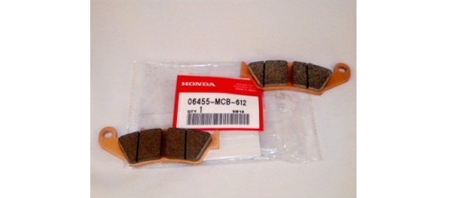 Оригинальные колодки тормозные передние для мотоцикла HONDA 06455MCB612 (06455-MCB-612) Оригинальные колодки тормозные передние для мотоцикла HONDA 06455MCB612 (06455-MCB-612)