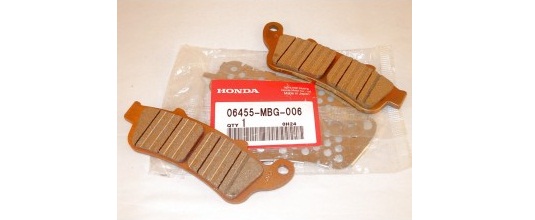 Оригинальные передние тормозные колодки для мотоцикла Honda 06455MBG006 (06455-MBG-006) Оригинальные передние тормозные колодки для мотоцикла Honda 06455MBG006 (06455-MBG-006)