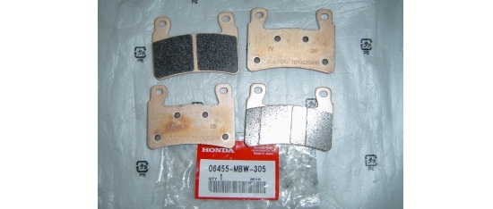 Оригинальные передние тормозные колодки для мотоцикла Honda 06455MBW305 (06455-MBW-305) Оригинальные передние тормозные колодки для мотоцикла Honda 06455MBW305 (06455-MBW-305)