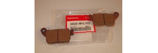 Оригинальные задние тормозные колодки для мотоцикла HONDA (06435MFGD03) Оригинальные задние тормозные колодки для мотоцикла HONDA (06435MFGD03)