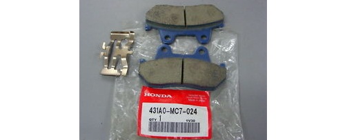 Оригинальные задние тормозные колодки для мотоцикла HONDA 431A0MC7024 (431A0-MC7-024) Оригинальные задние тормозные колодки для мотоцикла HONDA 431A0MC7024 (431A0-MC7-024)