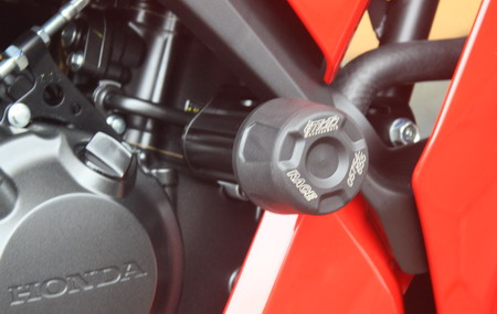 Слайдеры рамы GSG-Mototechnik для Honda CBR300R (2014 - н.в.) Слайдеры рамы GSG-Mototechnik для Honda CBR300R (2014 - н.в.)