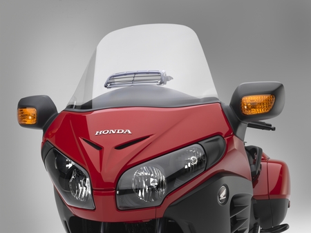 Оригинальное высокое ветровое стекло для Honda GL1800 F6B Bagger (SC68) Оригинальное высокое ветровое стекло для Honda GL1800 F6B Bagger (SC68)