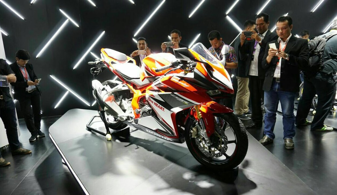 Honda CBR250RR - новый и агрессивный Honda CBR250RR - новый и агрессивный