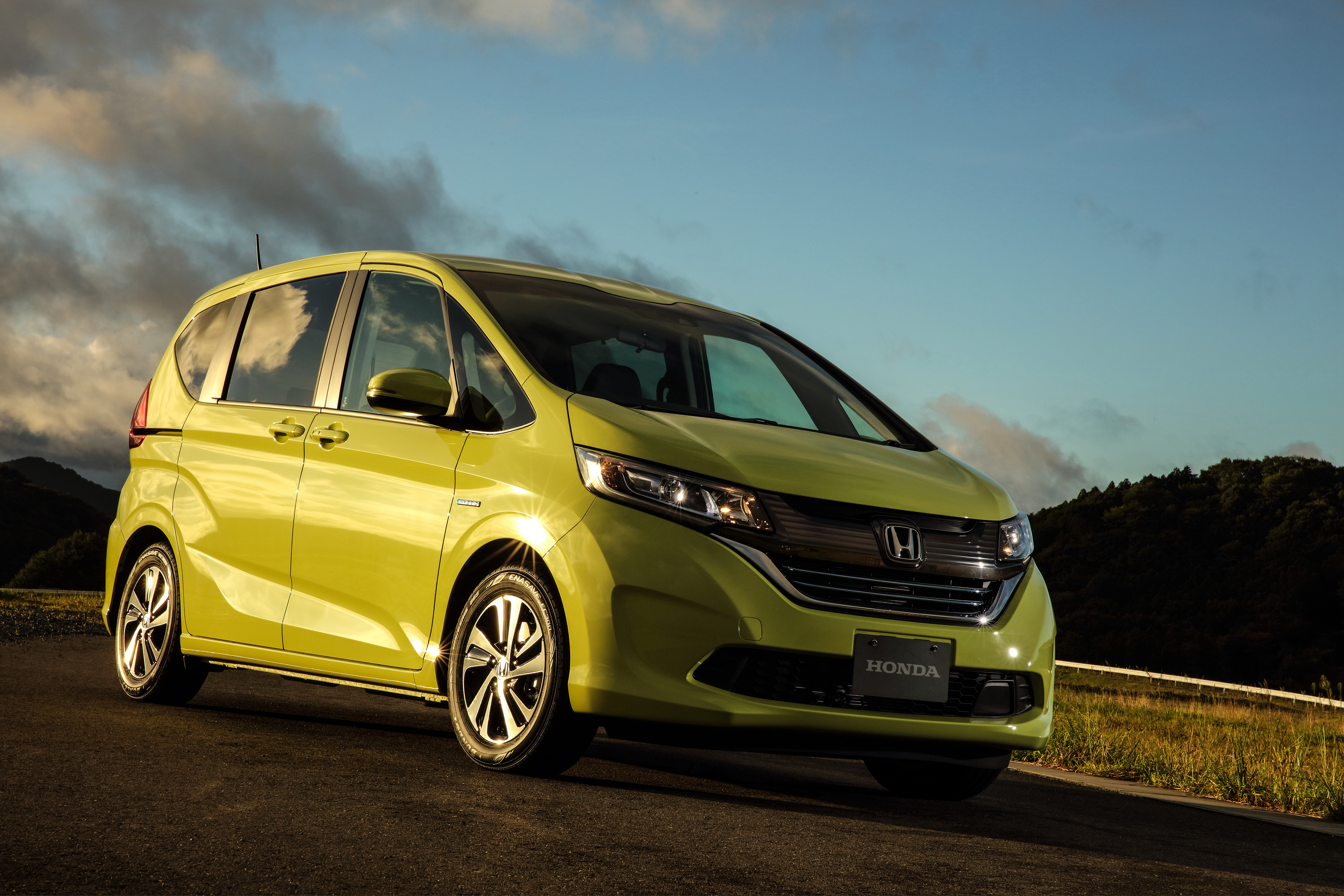 Honda freed 2016