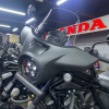 Оригинальный обтекатель фары Honda Batwing для мотоцикла CMX1100 Rebel (2021 - 2026) Оригинальный обтекатель фары Honda Batwing для мотоцикла CMX1100 Rebel (2021 - 2026)
