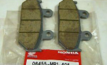 Оригинальные колодки тормозные передние для мотоцикла HONDA 06455MR1405 (06455-MR1-405)