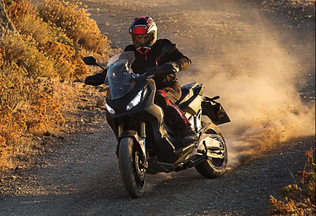 Renato Zocchi на Honda X-ADV занял первое место в гонке на Гибралтаре 2019 Renato Zocchi на Honda X-ADV занял первое место в гонке на Гибралтаре 2019
