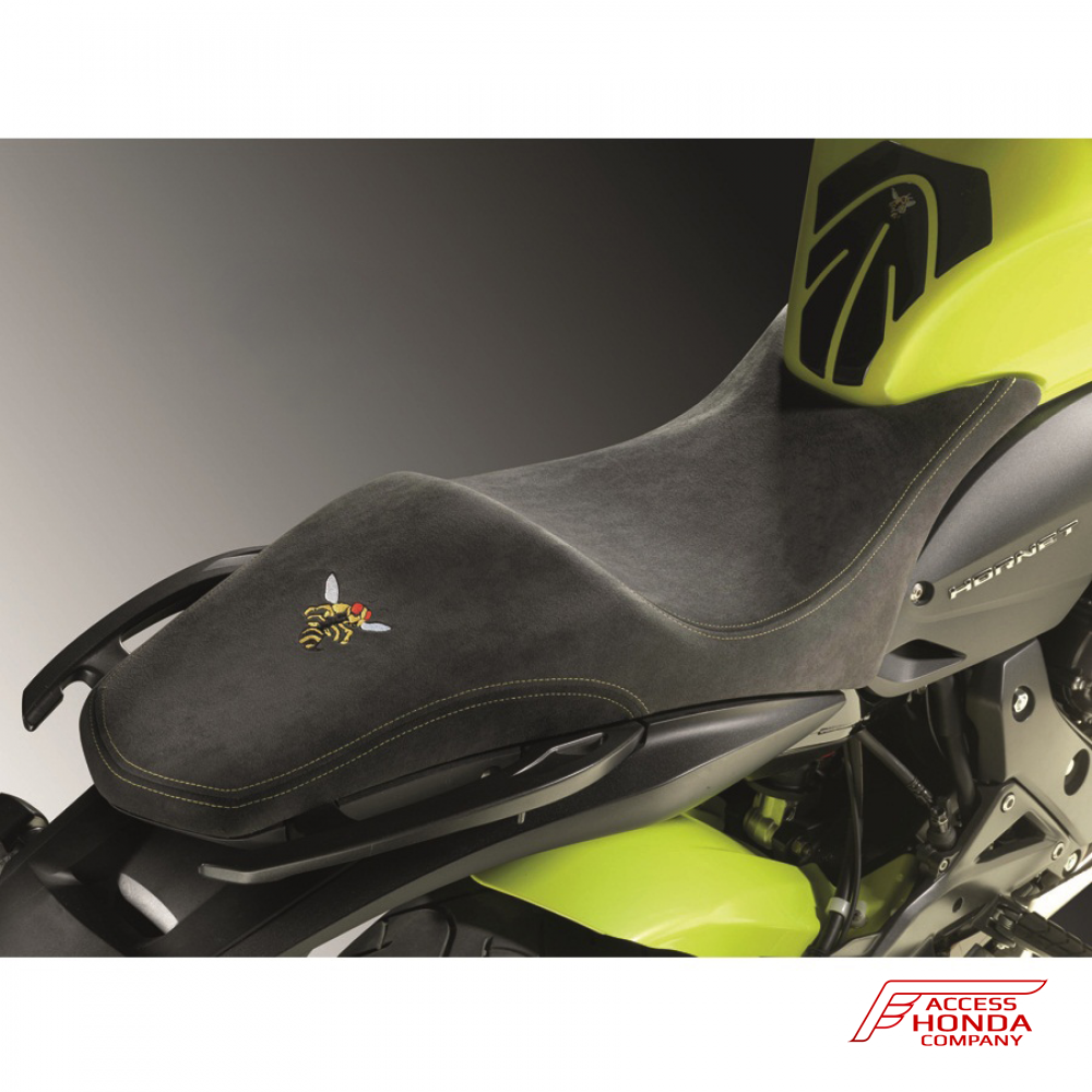 Access honda. Сиденье Honda cb600 fa Hornet 2007. Хорнет 600 сиденье. Сиденье алькантара GSXR 600. Сиденье Хонда Хорнет 600.