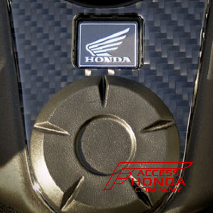 Оригинальная карбоновая наклейка на траверсу мотоцикла Honda VFR1200F/FD 08P61MGE200C (08P61-MGE-200C)