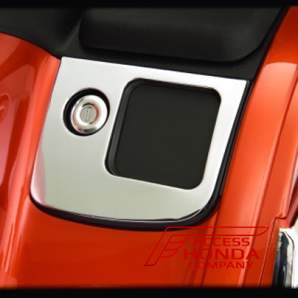 Хромированная накладка на панель управления (1 шт) для Honda GL1800 Gold Wing 52-686