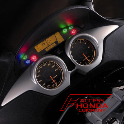 Оригинальная накладка на приборную панель мотоцикла Honda XL1000V/VA Varadero '07-'11 08F86MBT800A (08F86-MBT-800A)
