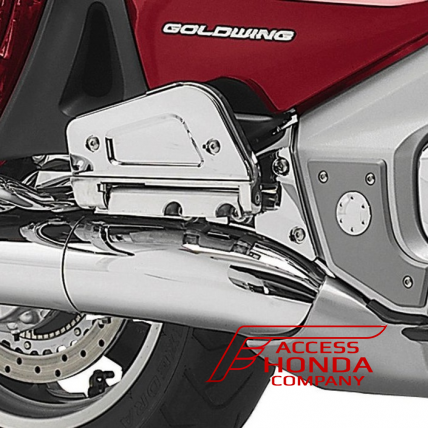 Оригинальные хромированные накладки кронштейнов пассажирских подножек мотоцикла Honda GL1800 Gold Wing '01-'16 08F86MCA800F (08F86-MCA-800F)